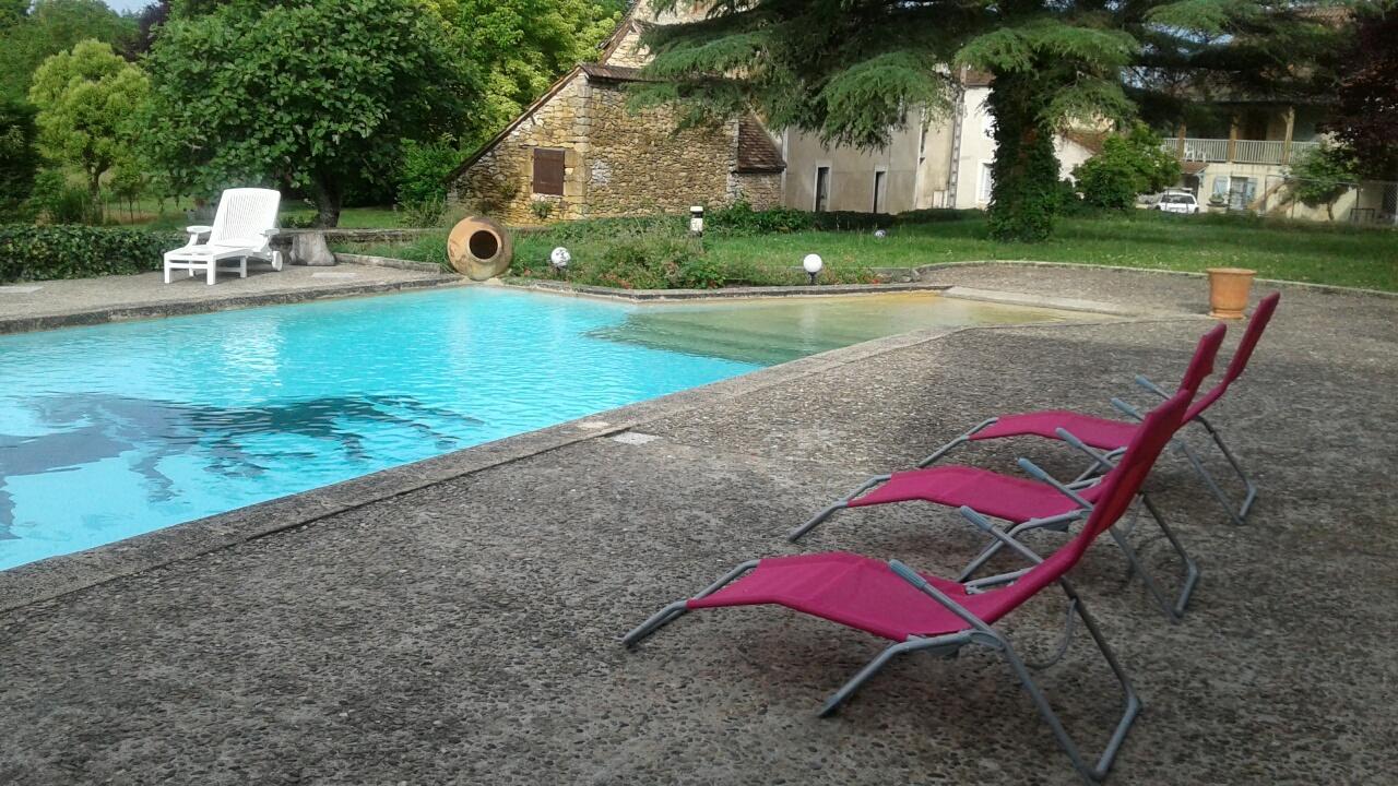 Auberge Du Relais D'Auniac Ґурдон-ен-керсі Екстер'єр фото